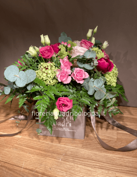 Cubetto fiorito con manici