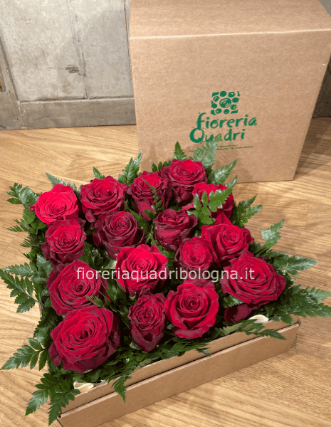 BOX GRANDE ROSE ROSSE CON COPERCHIO